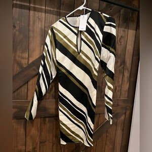 Mango (Ming) dress. Medium. BNWT. Beautiful for parties.